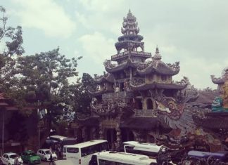 Chùa Ve Chai Đà Lạt và những thông tin cơ bản cần biết